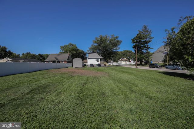 401 WOODLAND AVE, Cherry Hill, NJ 08002