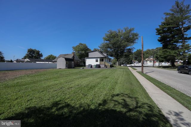 401 WOODLAND AVE, Cherry Hill, NJ 08002