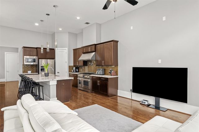 1605 Knox Street B, Houston, TX 77007