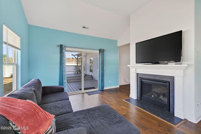 106 Snoozy Manor Lane, Moyock, NC 27958