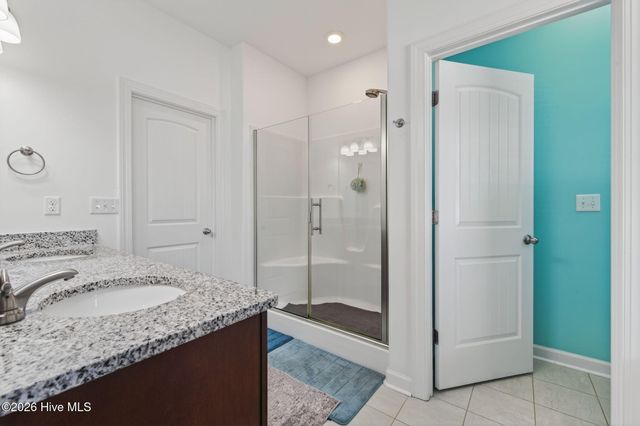 106 Snoozy Manor Lane, Moyock, NC 27958