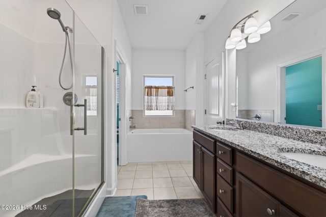 106 Snoozy Manor Lane, Moyock, NC 27958