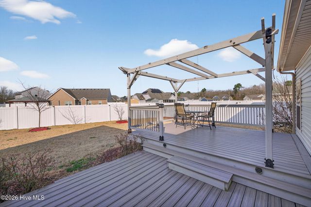 106 Snoozy Manor Lane, Moyock, NC 27958