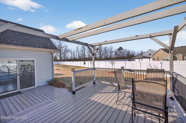 106 Snoozy Manor Lane, Moyock, NC 27958