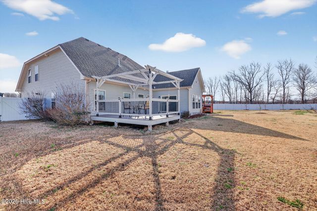 106 Snoozy Manor Lane, Moyock, NC 27958