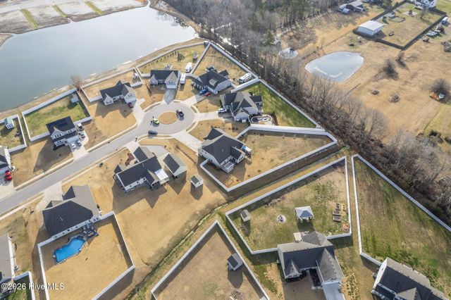 106 Snoozy Manor Lane, Moyock, NC 27958