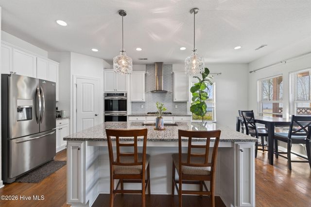 106 Snoozy Manor Lane, Moyock, NC 27958