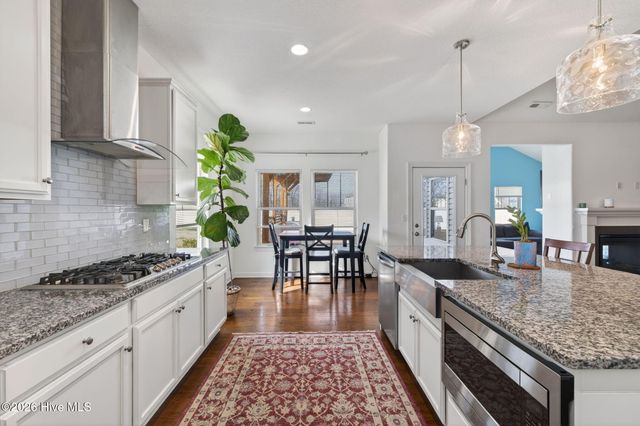 106 Snoozy Manor Lane, Moyock, NC 27958