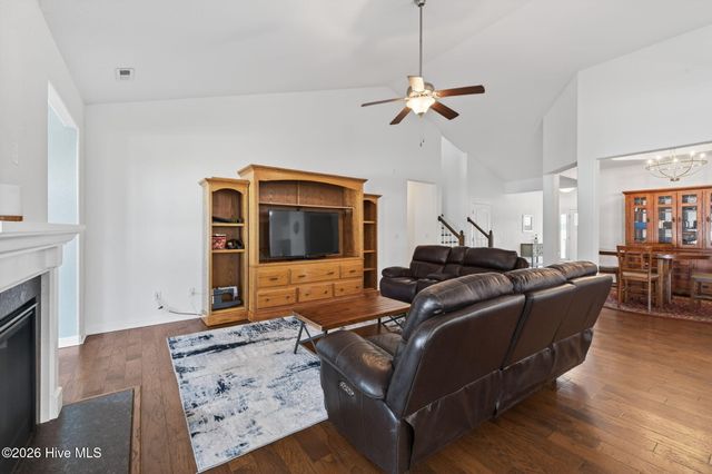 106 Snoozy Manor Lane, Moyock, NC 27958