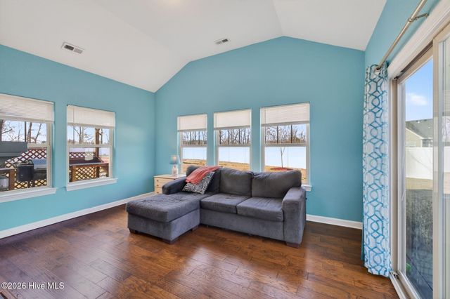 106 Snoozy Manor Lane, Moyock, NC 27958