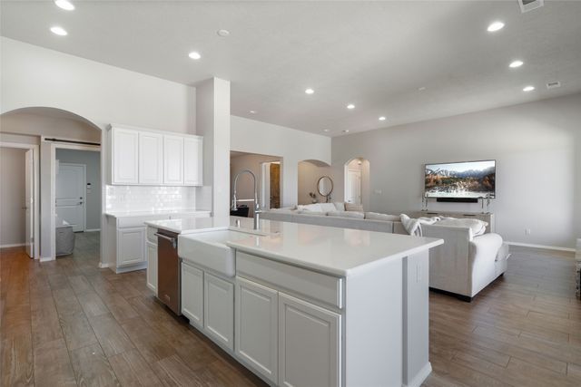 6 W Serena, Santa Fe, NM 87508