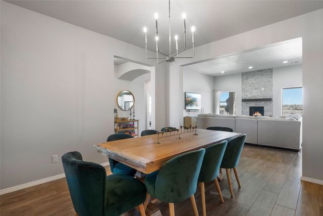 6 W Serena, Santa Fe, NM 87508