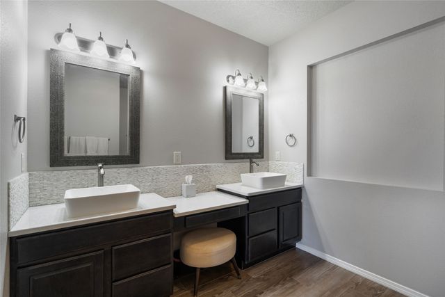 6 W Serena, Santa Fe, NM 87508