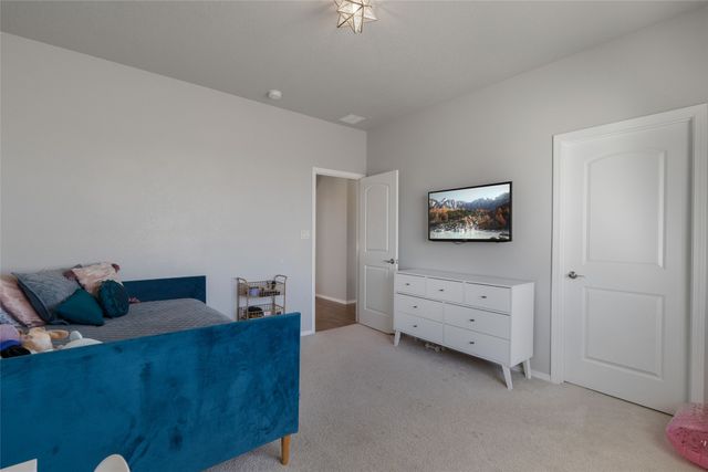 6 W Serena, Santa Fe, NM 87508