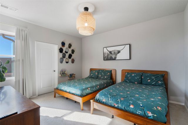 6 W Serena, Santa Fe, NM 87508