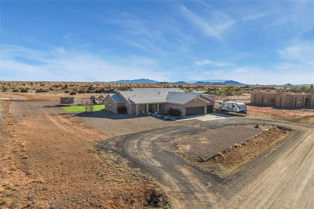 6 W Serena, Santa Fe, NM 87508