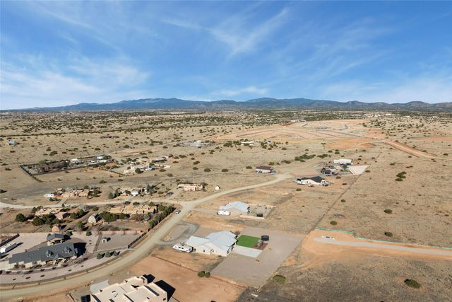 6 W Serena, Santa Fe, NM 87508