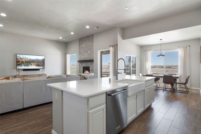 6 W Serena, Santa Fe, NM 87508