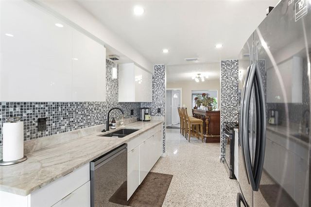 3947 HUNTINGTON STREET NE, St Petersburg, FL 33703