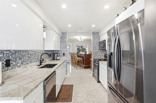 3947 HUNTINGTON STREET NE, St Petersburg, FL 33703