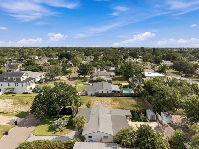 3947 HUNTINGTON STREET NE, St Petersburg, FL 33703