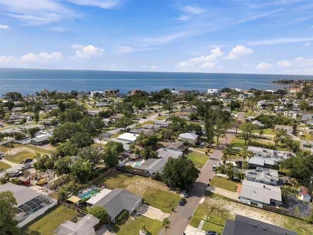 3947 HUNTINGTON STREET NE, St Petersburg, FL 33703