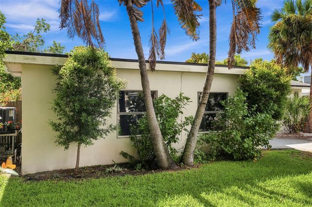 3947 HUNTINGTON STREET NE, St Petersburg, FL 33703