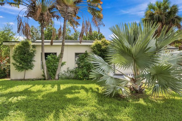 3947 HUNTINGTON STREET NE, St Petersburg, FL 33703