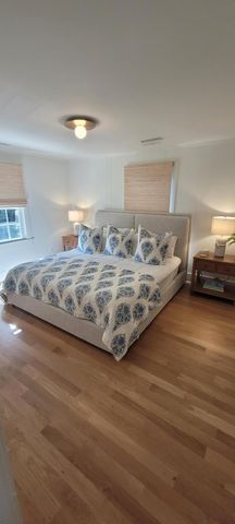 2720 Goldbug Avenue, Sullivans Island, SC 29482