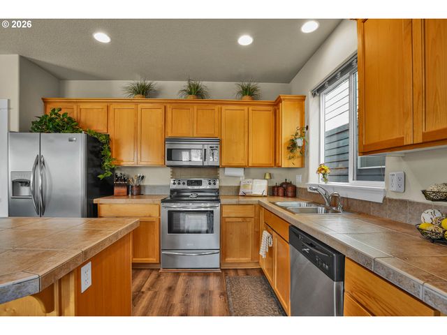 17925 Sw BRISK Ln, Beaverton, OR 97007