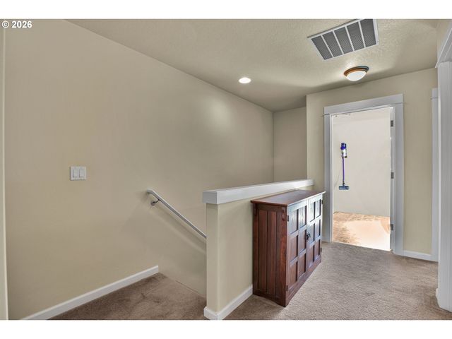 17925 Sw BRISK Ln, Beaverton, OR 97007