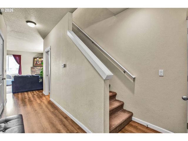 17925 Sw BRISK Ln, Beaverton, OR 97007