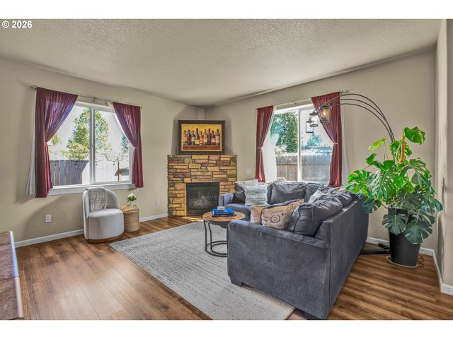 17925 Sw BRISK Ln, Beaverton, OR 97007