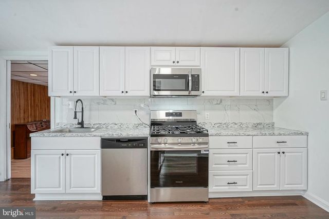 460 SECOND ST, Woodbury Heights, NJ 08097