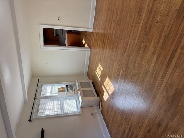 39 Fountain Street, Hicksville, NY 11801