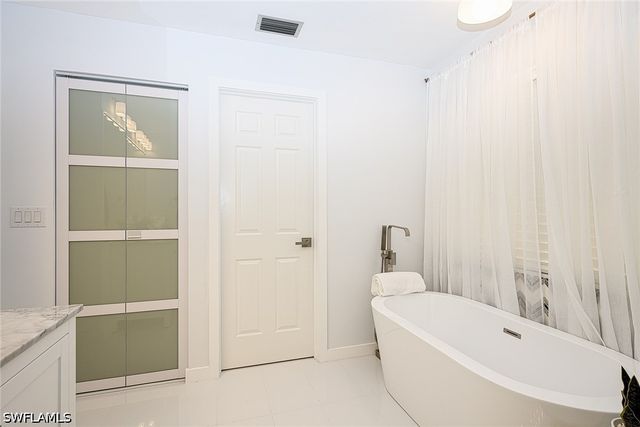 772 Reef Point CIR 55, Naples, FL 34108