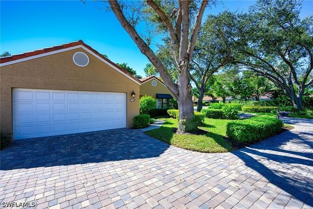 772 Reef Point CIR 55, Naples, FL 34108