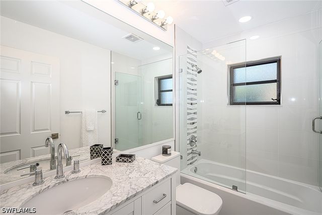 772 Reef Point CIR 55, Naples, FL 34108