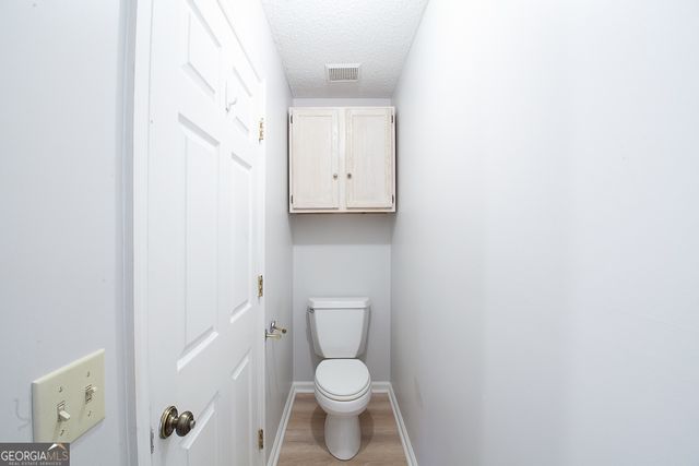 102 Lindsey Court NE, Calhoun, GA 30701
