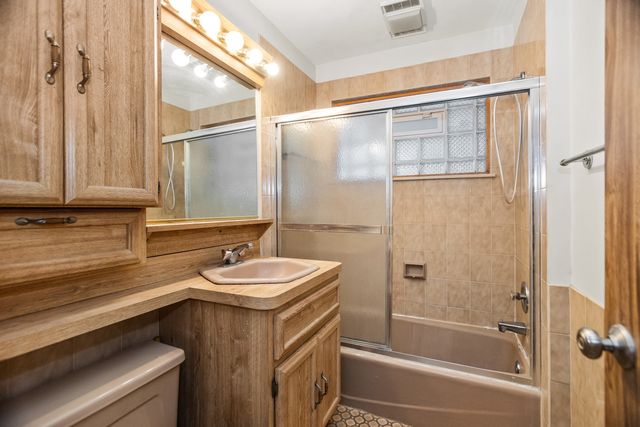 730 S 10TH Avenue, La Grange, IL 60525