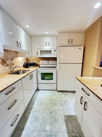 3116 Cambridge E 3116, Deerfield Beach, FL 33442