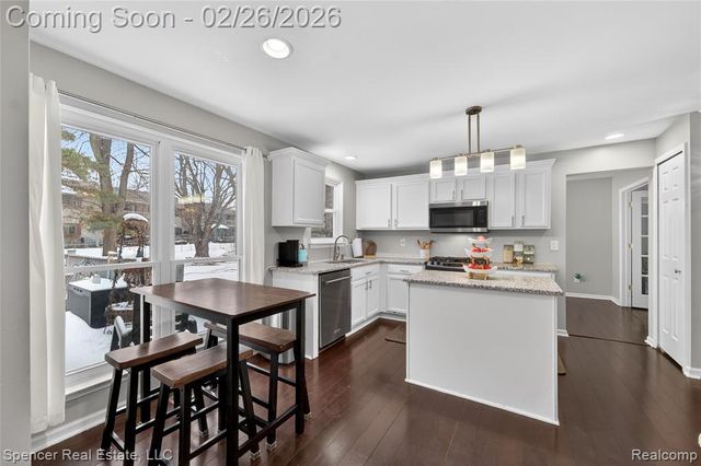 1117 Woodbriar Court, Oxford, MI 48371