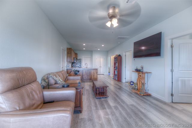 14850 N 28th East Avenue, Skiatook, OK 74070