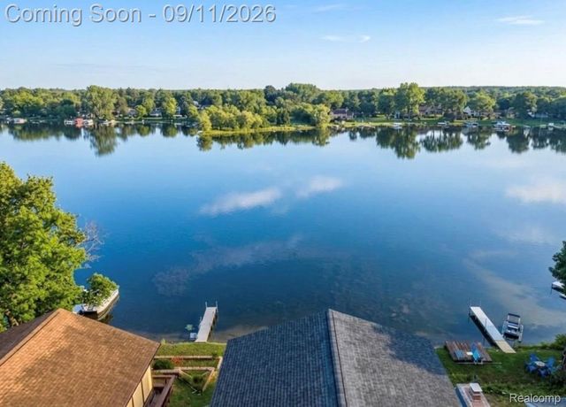 503 Horner Drive, Oxford Charter Township, MI 48371