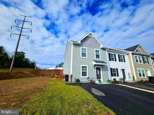 44 SCRUB PINE CT, Bunker Hill, WV 25413