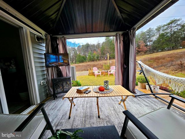 44 SCRUB PINE CT, Bunker Hill, WV 25413