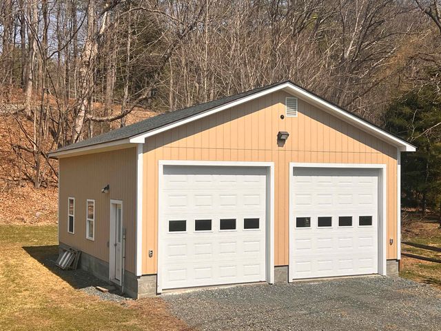 30 Vermont Route 12, Hartland, VT 05048