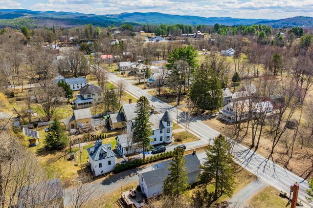 30 Vermont Route 12, Hartland, VT 05048