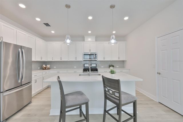 13908 KINGFISHER GLEN DRIVE, Lithia, FL 33547