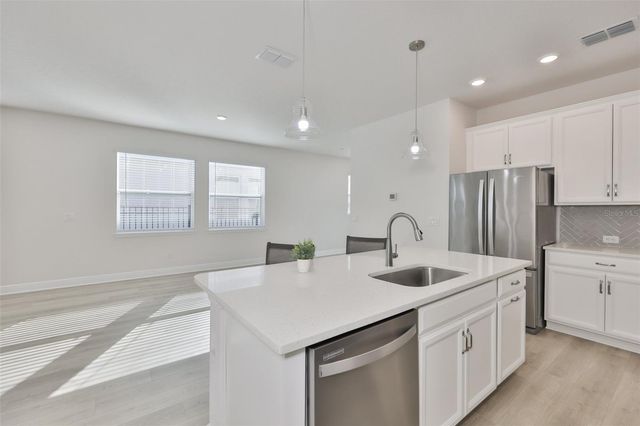 13908 KINGFISHER GLEN DRIVE, Lithia, FL 33547